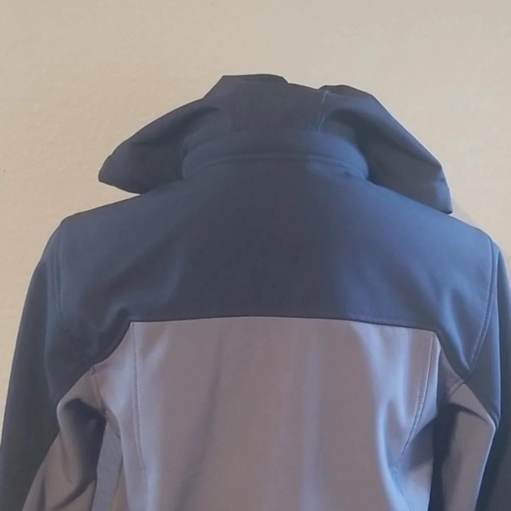 Snozu jacket  lg 14/16‎